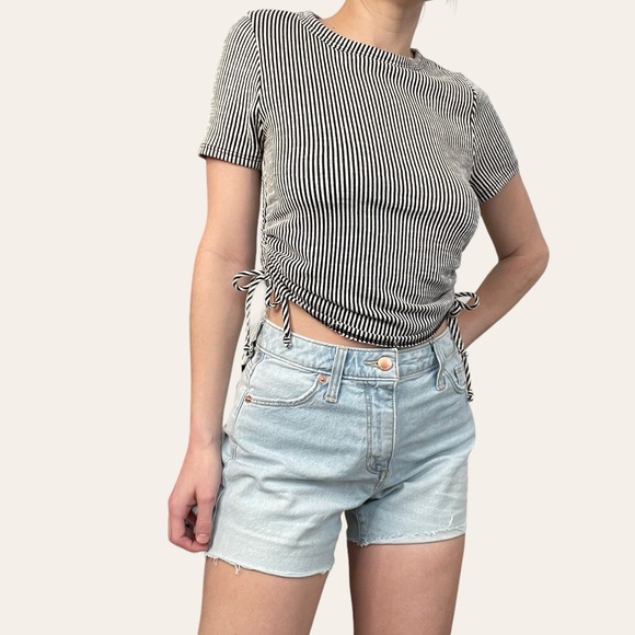 Caution To Wind Striped Side Tie Crop Tee 💕 - Picture 4 of 4